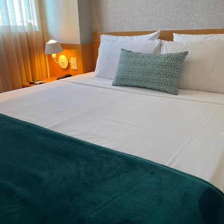Flat Iate Clube Home Experience Praia Do Canto วิตอเรีย ภายนอก รูปภาพ