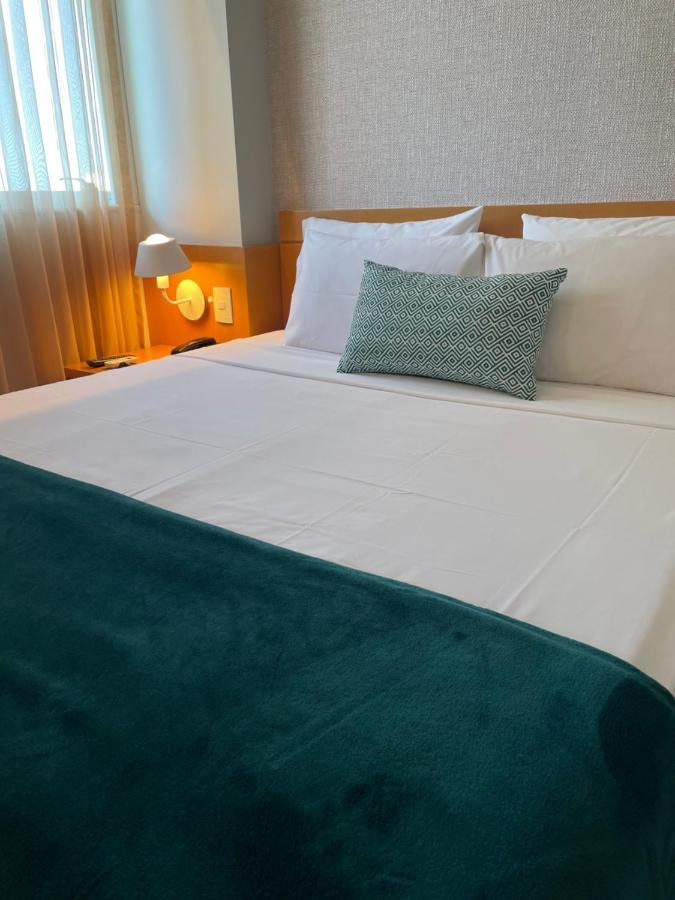 Flat Iate Clube Home Experience Praia Do Canto วิตอเรีย ภายนอก รูปภาพ