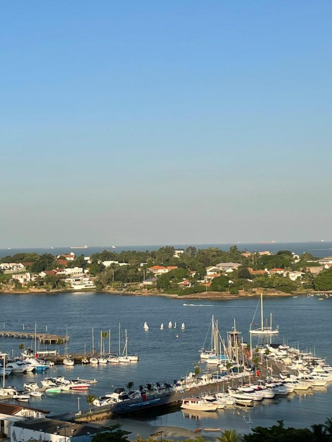 Flat Iate Clube Home Experience Praia Do Canto วิตอเรีย ภายนอก รูปภาพ